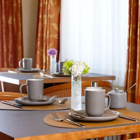 Hotel Regina -Garni Koeln Dış mekan fotoğraf