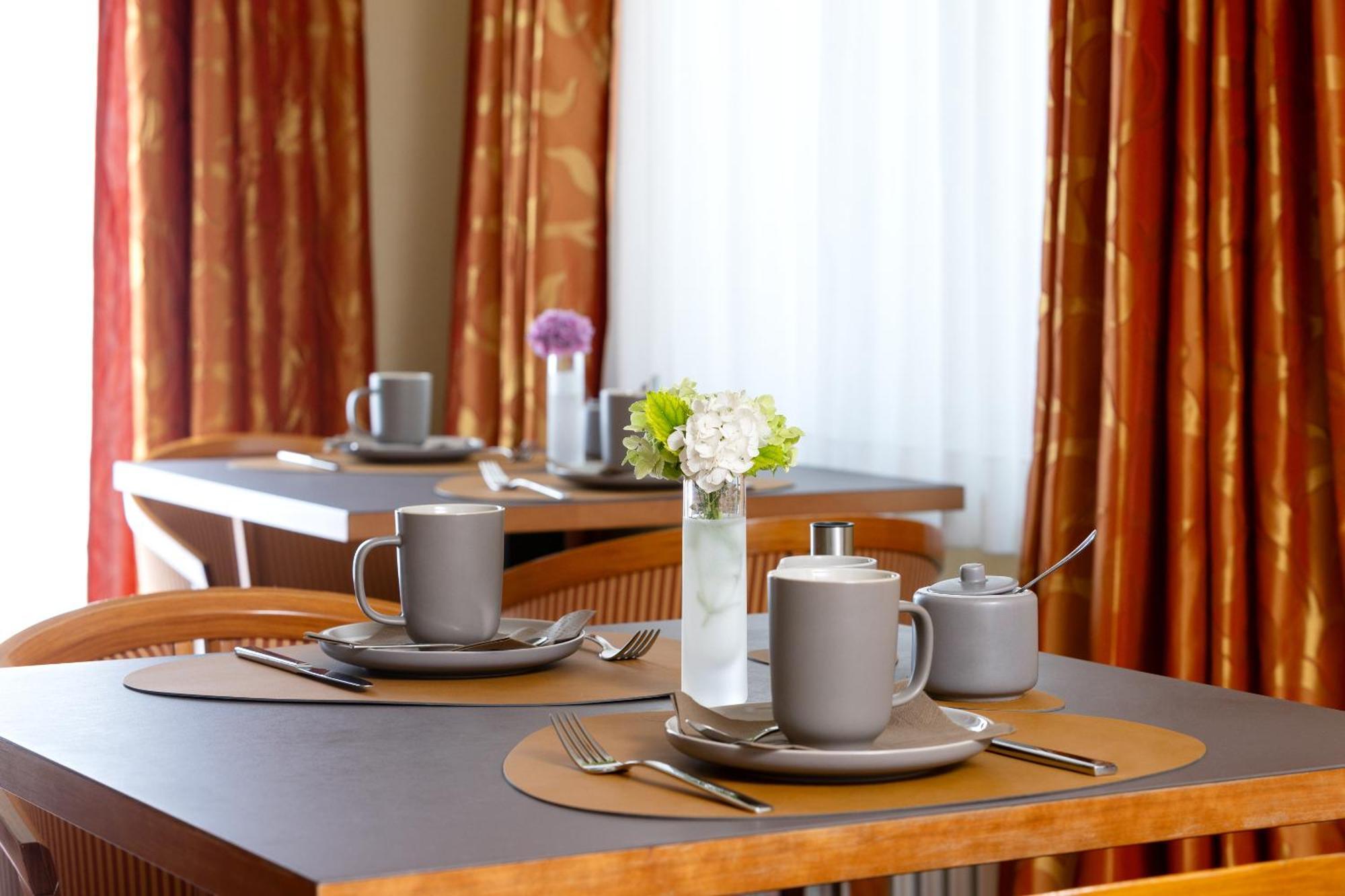 Hotel Regina -Garni Koeln Dış mekan fotoğraf